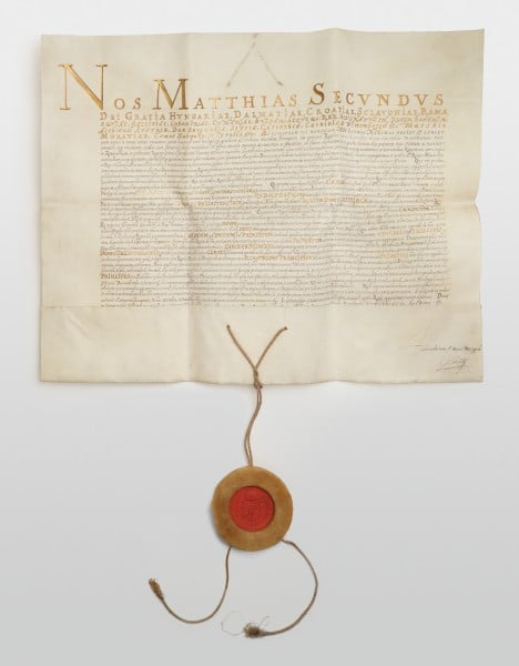 Matthias, König von Ungarn und Erzherzog von Österreich, erhebt Karl von Liechtenstein in den erblichen Fürstenstand.