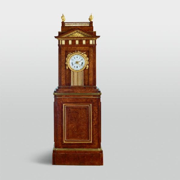 Bodenstanduhr mit Orgel-Spielwerk