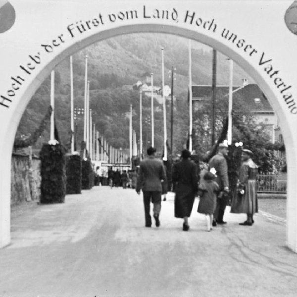 Die Erbhuldigung anlässlich des Regierungsantritts von Fürst Franz Josef II. von und zu Liechtenstein am 29. Mai 1939 in Vaduz
