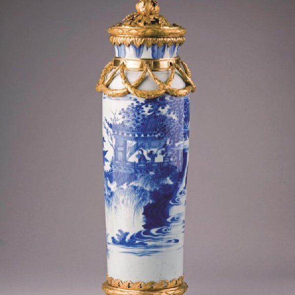 Rouleau-Vase in Ormoulu-Montierung